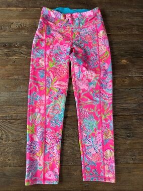 Lilly Pulitzer Luxletic high-rise 7/8 leggings pink seashell coral pattern EUC M